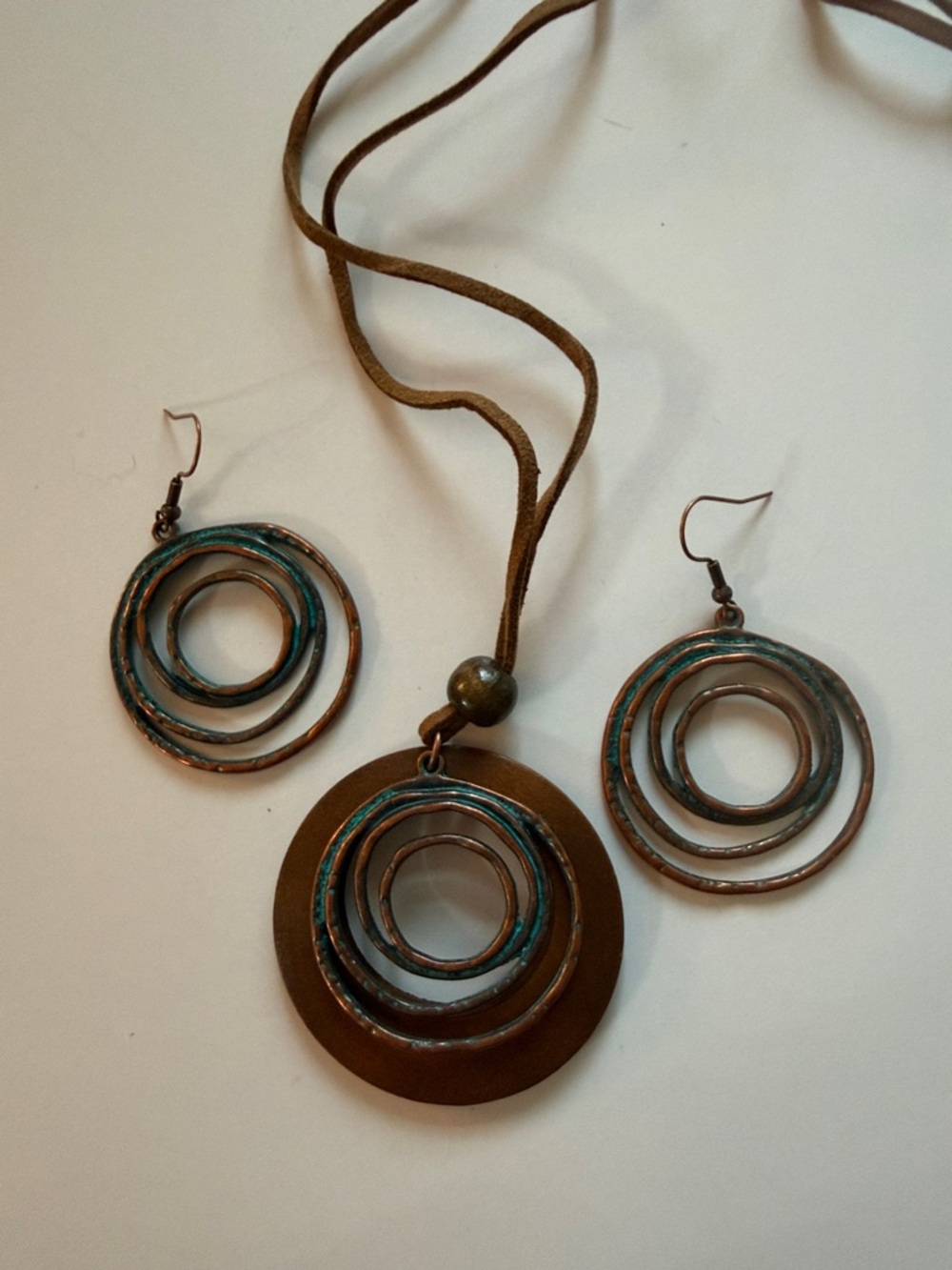 D1 Multi-Ring Pendant Necklace & Earring Set - Brown with Turquoise Accents